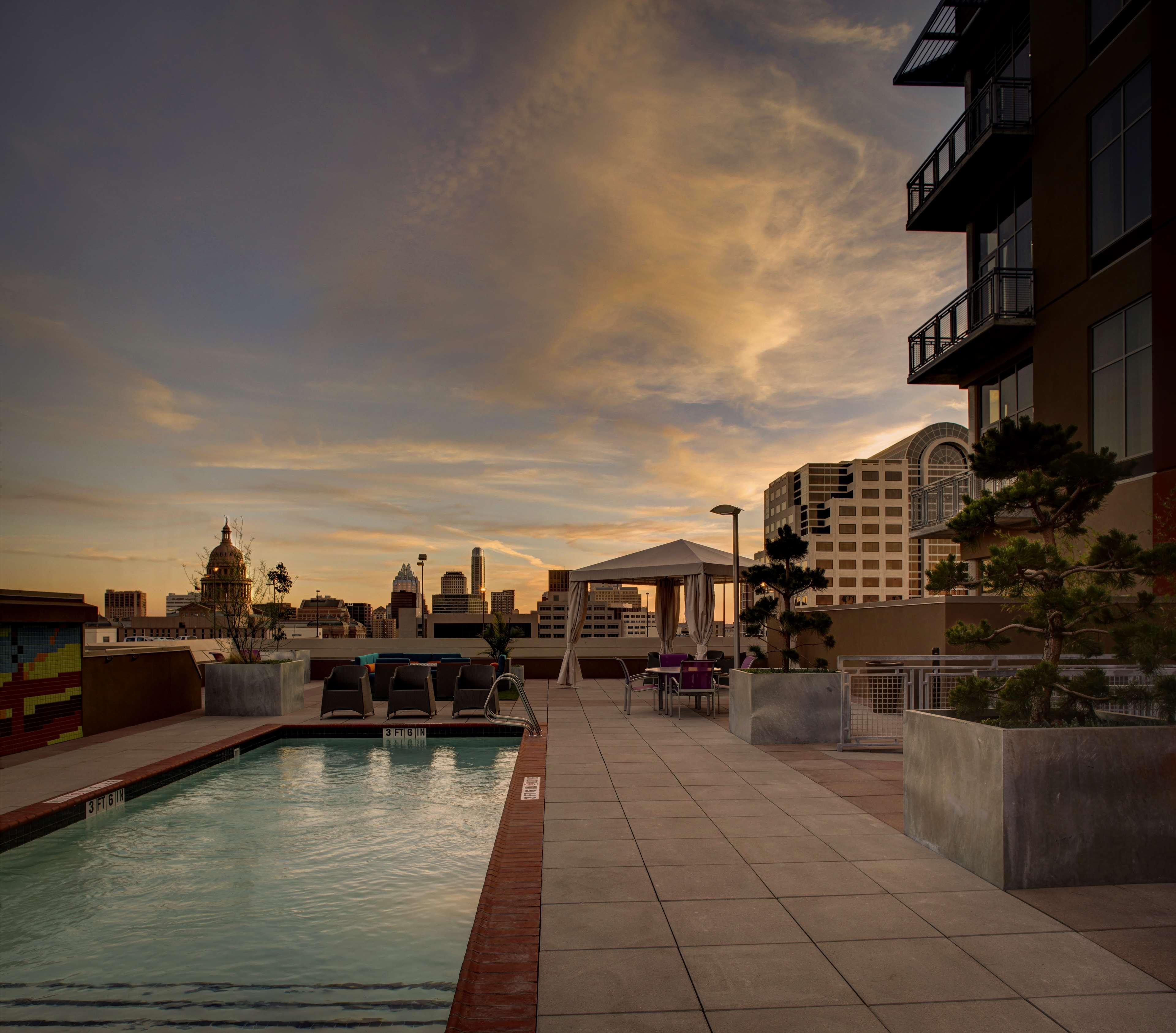 Hampton Inn And Suites Austin University Capitol Exterior foto