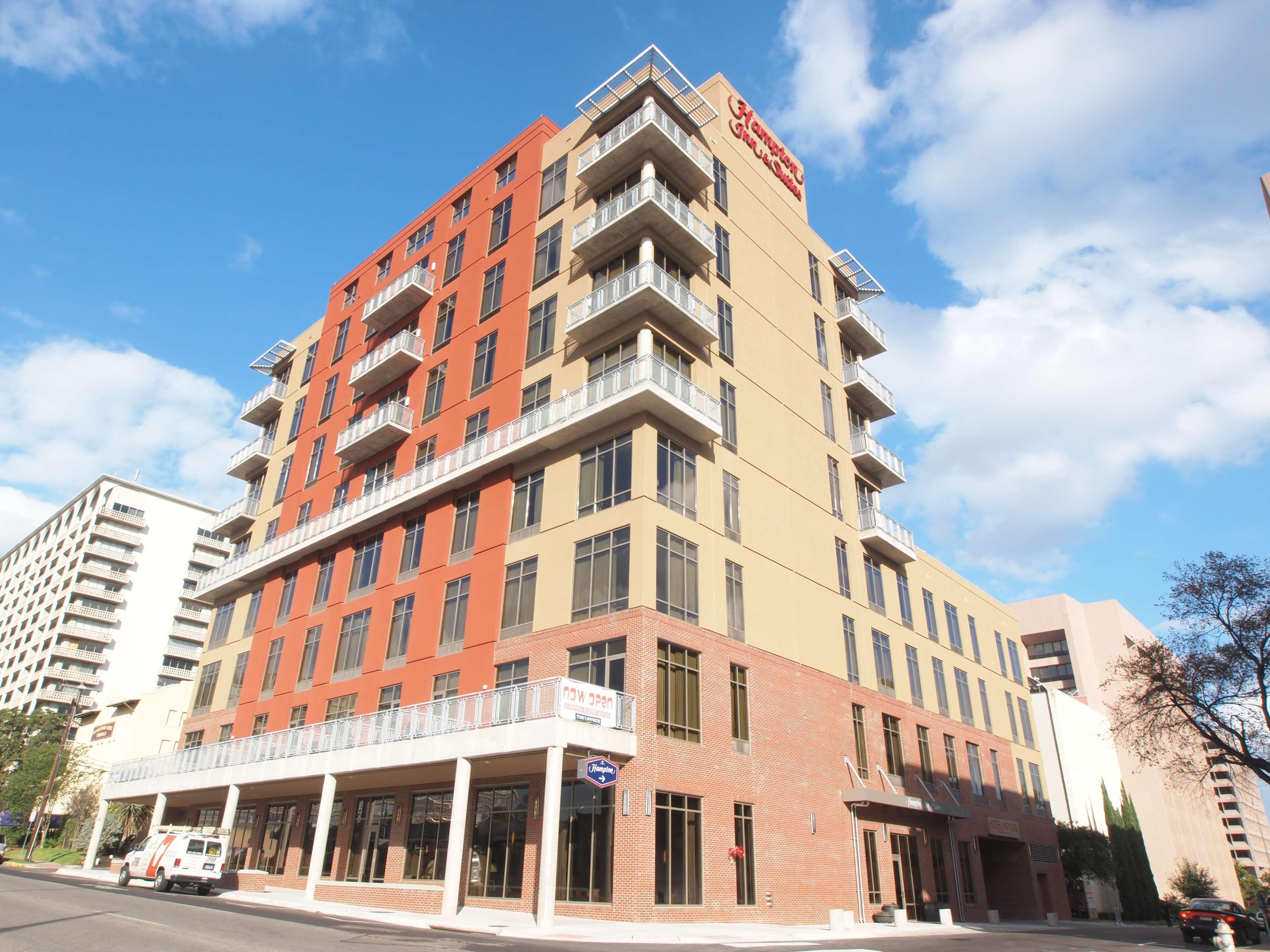 Hampton Inn And Suites Austin University Capitol Exterior foto